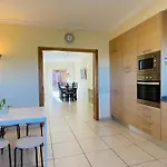 Santa Maria C - Shared Pool - 8 Guests - *