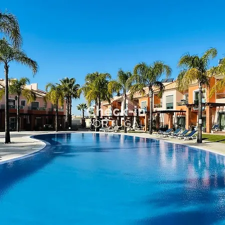 Santa Maria C - Shared Pool - 8 Guests -